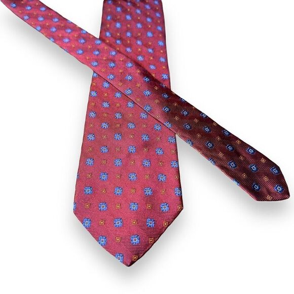 Brooks Brothers Crimson Red Flower Print Handmade Silk Tie - Picture 1 of 5